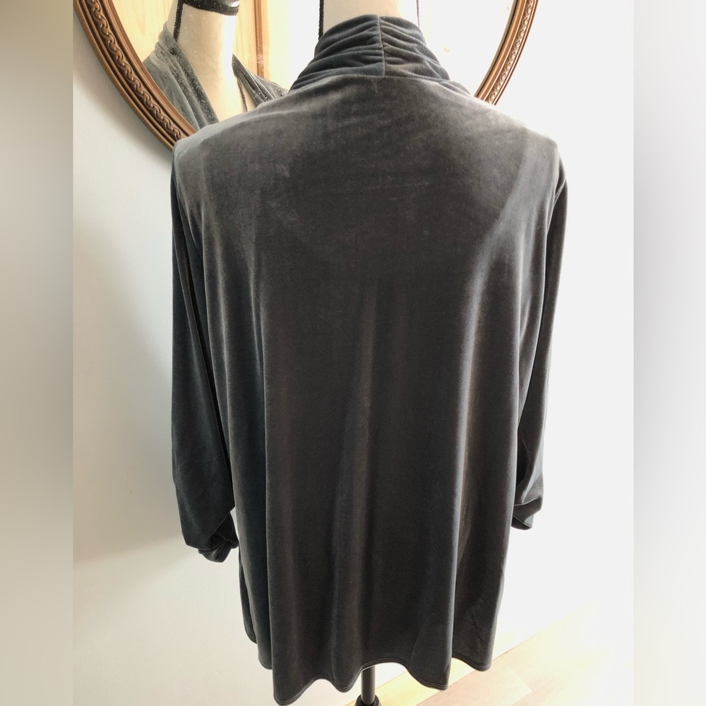 Susan Graver Grey Luxe Velvet Cardigan & Tank Set Size Large - Picture 4 of 10